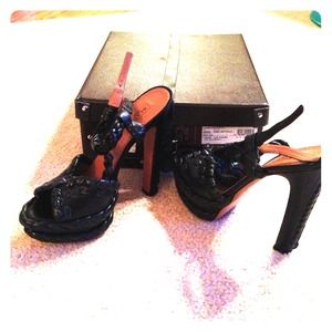 Just reduced! Alaia size 38 heels