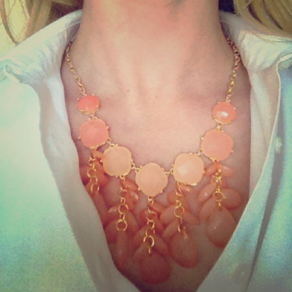 Jewelry - 🚩LAST ONE🚩Peach Two-Tone Statement Necklace
