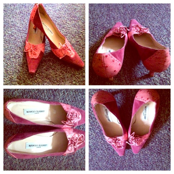 RESERVED!! Manolo pretty in pink 💕