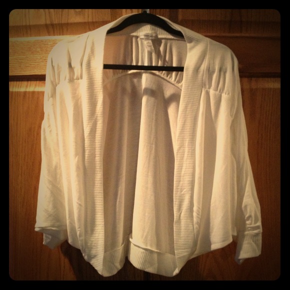 Traded - Off White Shrug - NWOT