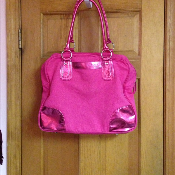 Great VS overnight bag!