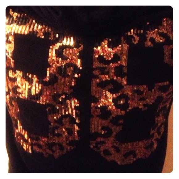 Victoria secret cheetah 86 on back HTF item.in EUC