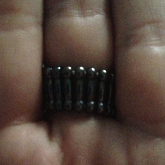 Costume ring - Picture 3 of 3