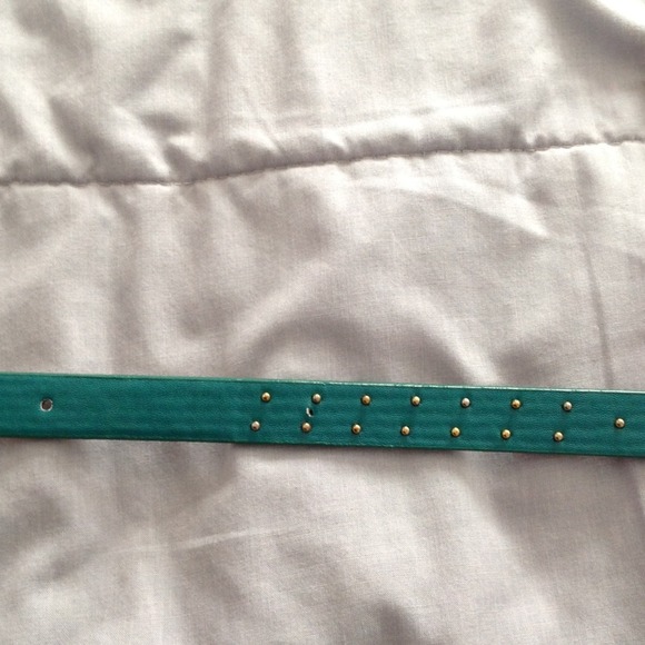 HOLD Dark teal studded belt