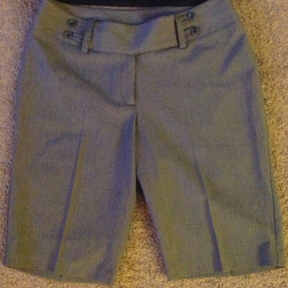 GRAY CROPPED CURVY FIT DRESS PANTS - Picture 2 of 3