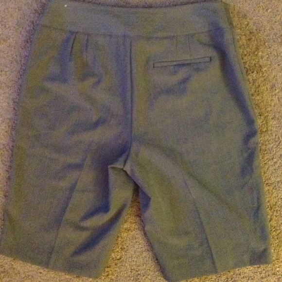 GRAY CROPPED CURVY FIT DRESS PANTS - Picture 3 of 3