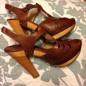 Frye platform sandal