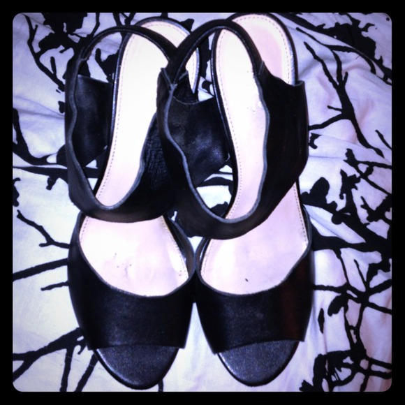 Size 6 sandal/ heel really comfortable
