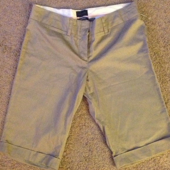 NWOT THE LIMITED CUFFED CROPPED KHAKI PANTS - Picture 2 of 3