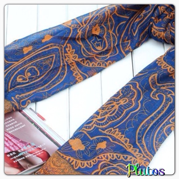 Scarf - Picture 2 of 4