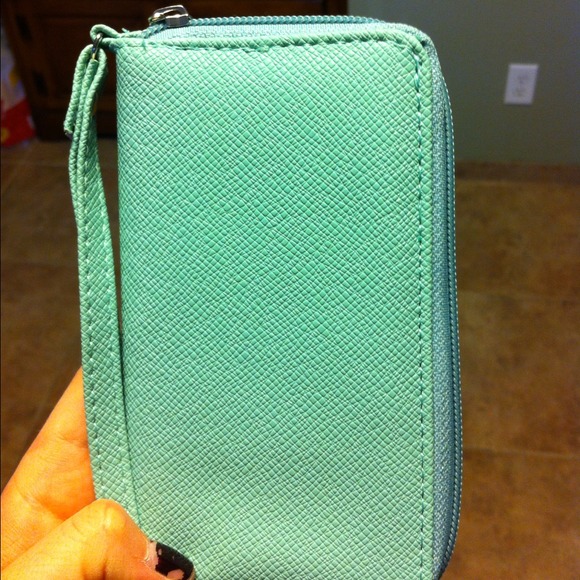Mint wallet