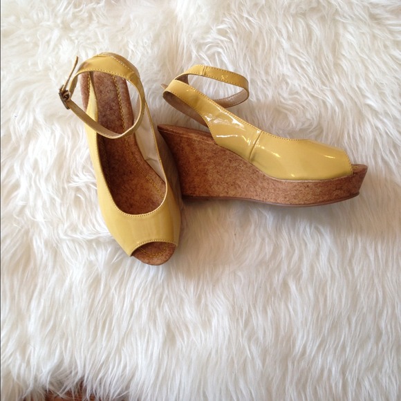 NWOT yellow wedge heel sandals