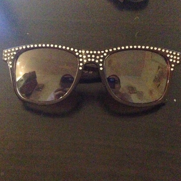 Sunglasses - Picture 2 of 3
