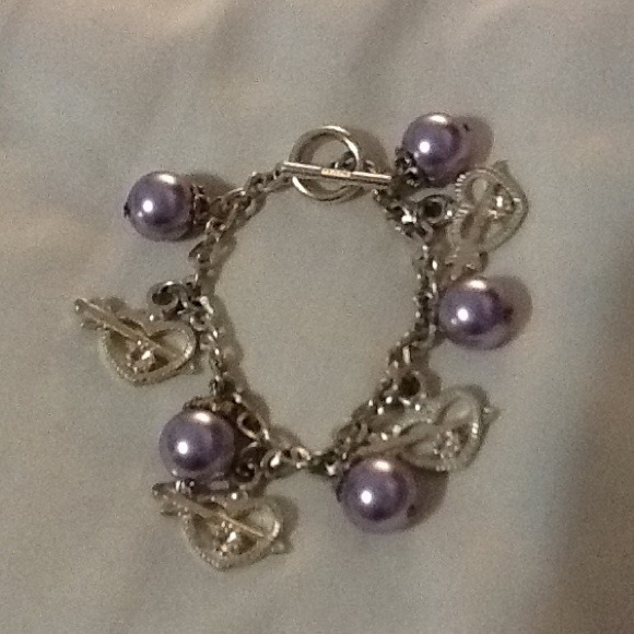 Never worn. Pearl bracelet with hearts fr.ITALY - Picture 2 of 2