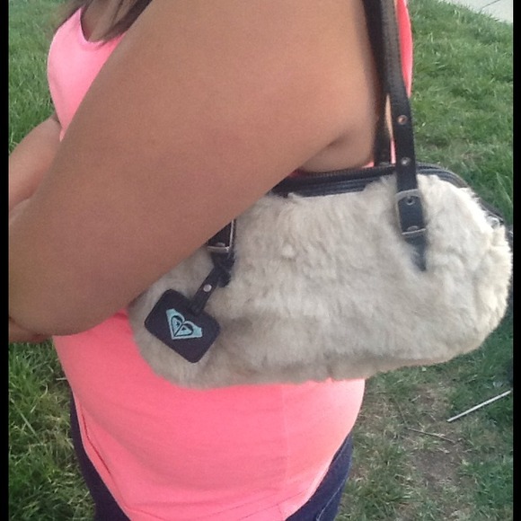Small faux fur roxy purse!!! Super cute!!!!