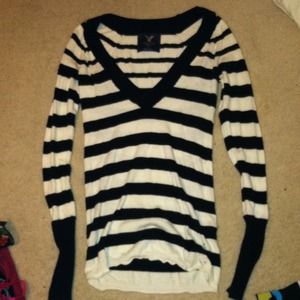 American eagle sweater stripes black n white