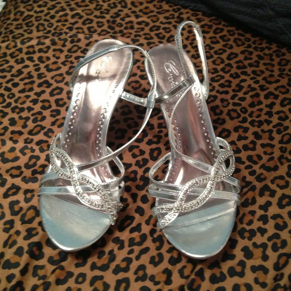 💎💎Size 7 1/2 sparkly shoes💎💎