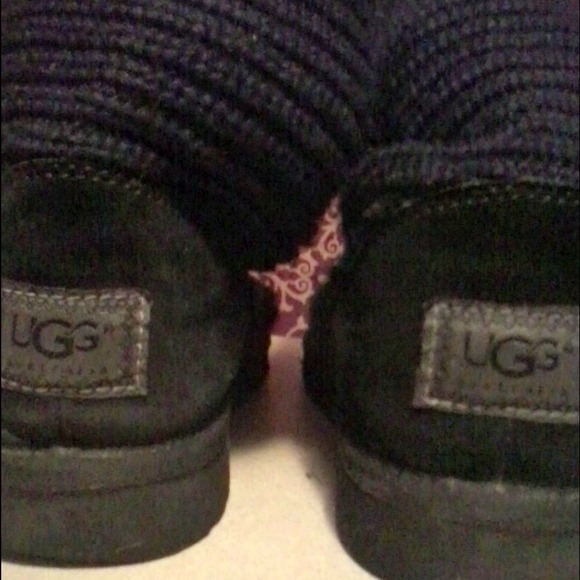 Slouchy Authentic Uggs - Picture 3 of 4