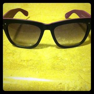 🔴Reduced price🔴😎Black and purple sunglasses😎