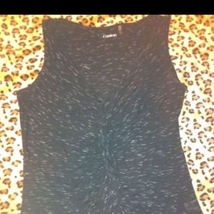 😱SOLD !! WOW$5 ITEM😱Womens black top size large