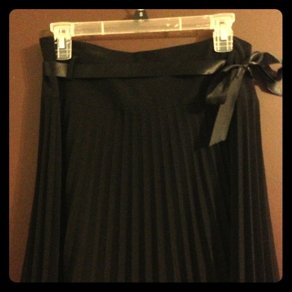 Classy skirt!