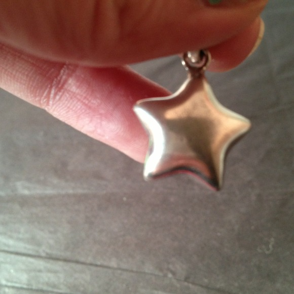 ⛔Sold⛔.925 sterling sliver star. - Picture 2 of 3