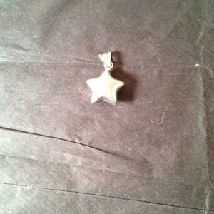 ⛔Sold⛔.925 sterling sliver star.