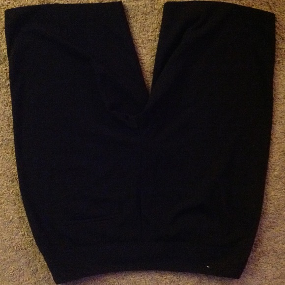 BLACK CROPPED PANTS - Picture 3 of 3