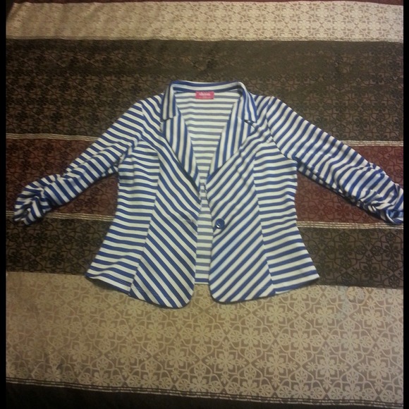 TRADED BLAZER & PURPLE PARISIENNE TOP