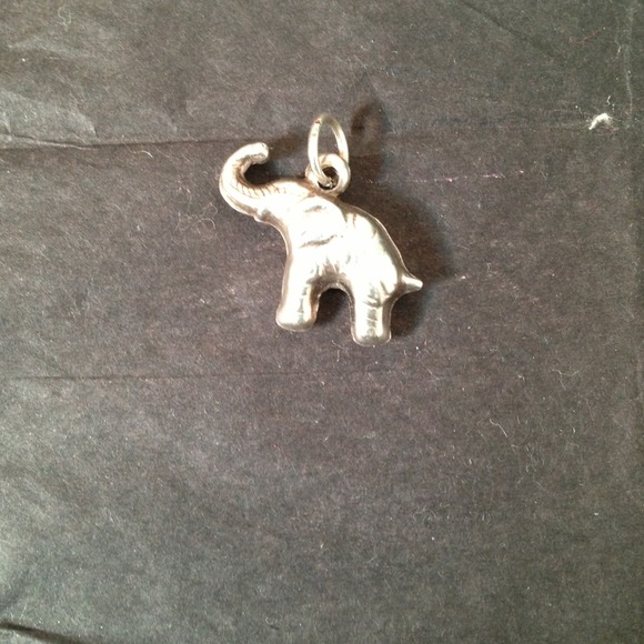 ⛔Sold⛔Elephant pendent. - Picture 1 of 2