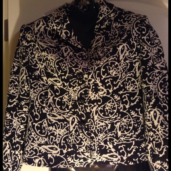 R.Q.T dress blazer in black and white print.