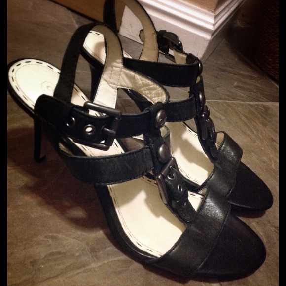 💃Coach gladiator style heels  💃 - Picture 2 of 2