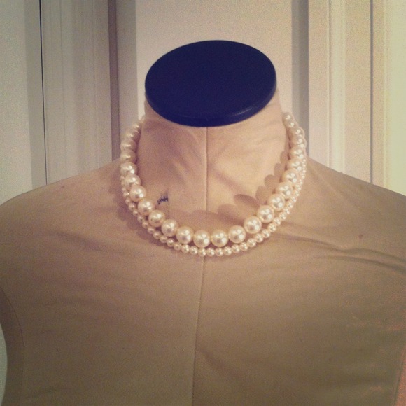 2 Faux Pearl Necklaces