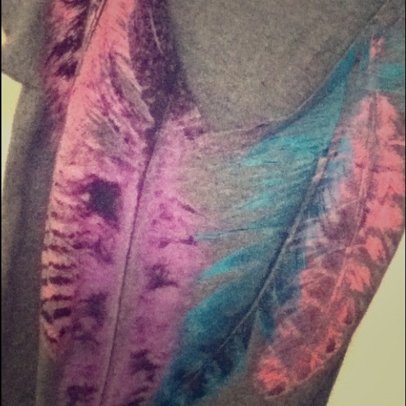 🚫🚫SOLDD🚫🚫Feathered Shirt