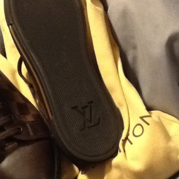 100% authentic. Louis Vuitton sneakers - Picture 3 of 4