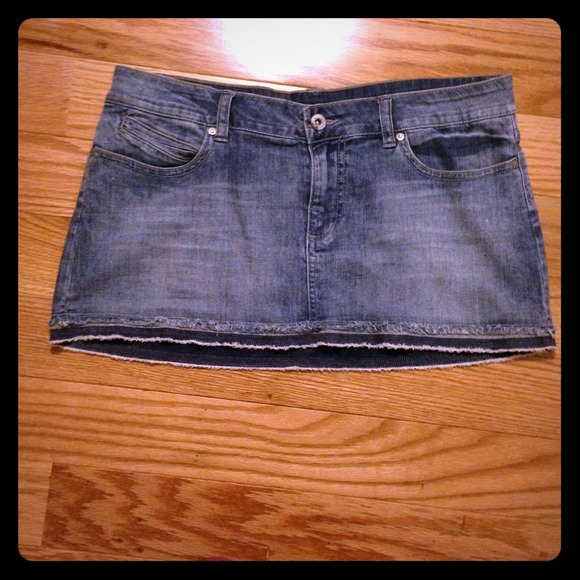 Denim skirt!