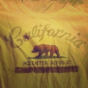 Hollister tshirt