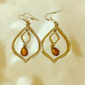 Gold Earrings with Amber Jewel