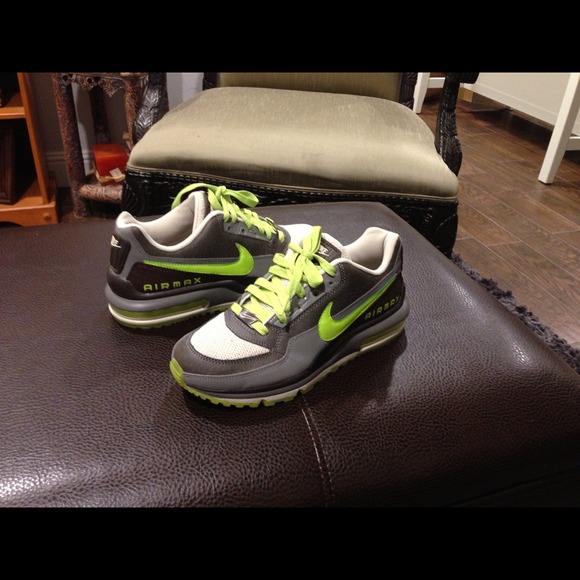 🎀Traded 🎀WMNS Free waffle neon nike Sz 8