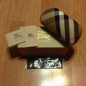 Burberry Sunglass Case [Large]