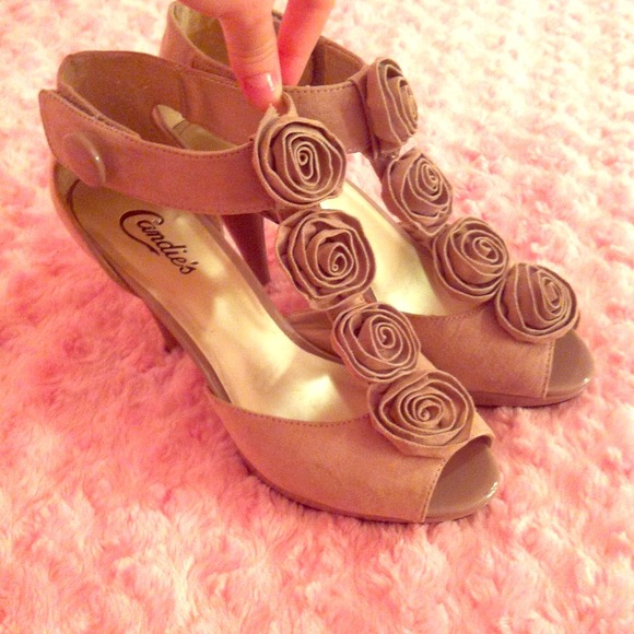 Candies Shoes - Cute T-Strap heels!