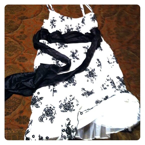Black & white dress