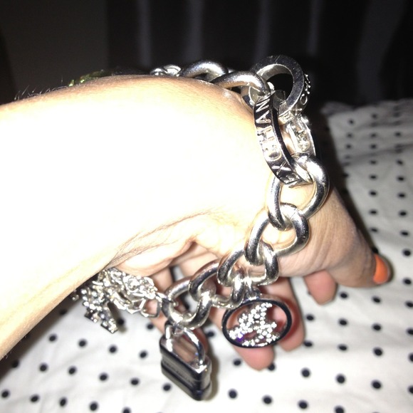 Armani exchange Bracelet ..