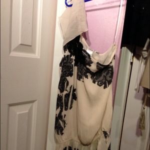 GUESS Los Angeles ivory/floral blk 1 shoulder top