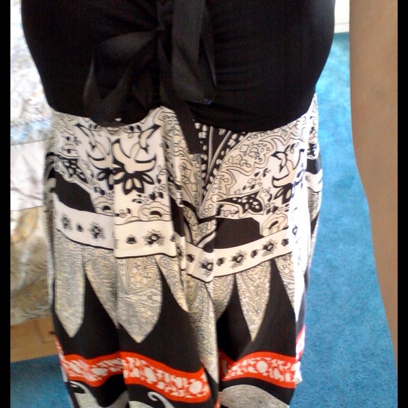 Cute asymmetrical hem dress - Picture 2 of 3