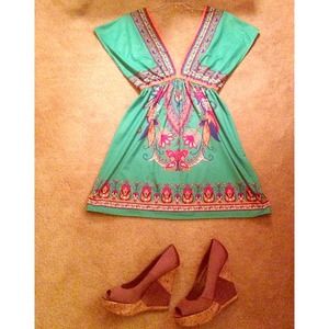 FUN summer dress! (M) BCBG wedges not included.