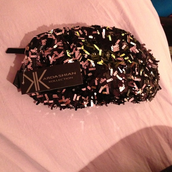 KARDASHIAN KOLLECTION CLUTCH