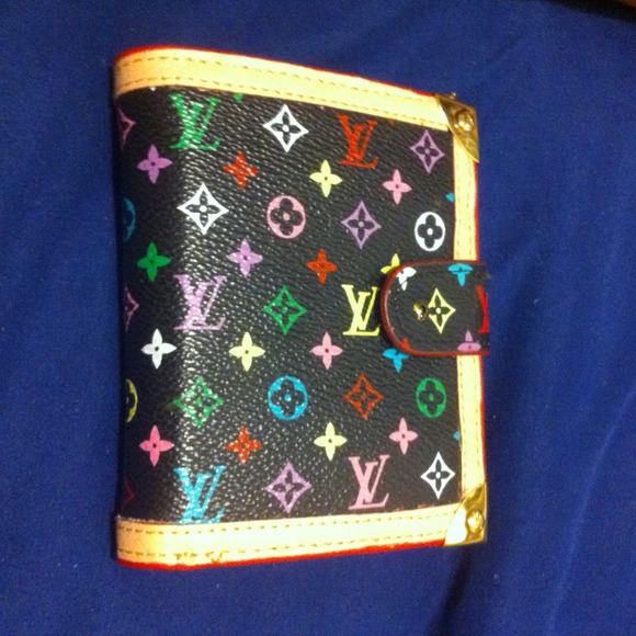 lv wallet traded to juany