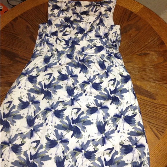 ⭐⭐⭐💰💰⭐⭐🌸🌸SOLD🌻🌻🌻⭐⭐⭐⭐Size large Loft dress - Picture 3 of 4