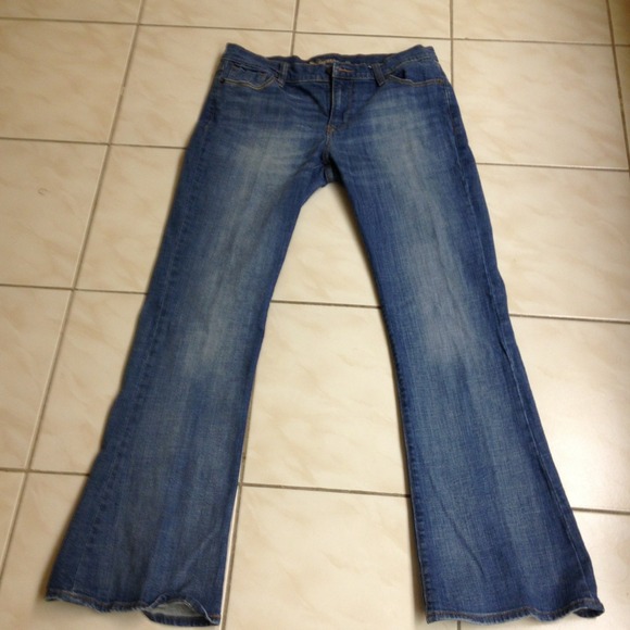 The Sweetheart Jean, size 8, faded blue
